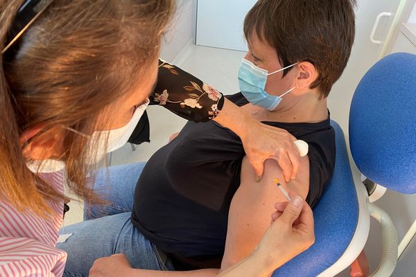 Les femmes enceintes font désormais partie des publics prioritaires pour la vaccination contre la covid-19