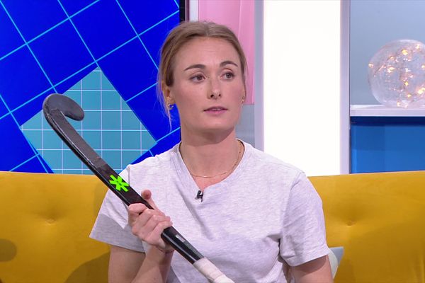 La Lilloise Emma Ponthieu, capitaine de l'équipe de France féminine de hockey sur gazon, sur le plateau de "Vous êtes formidables" le 17 mai 2024.