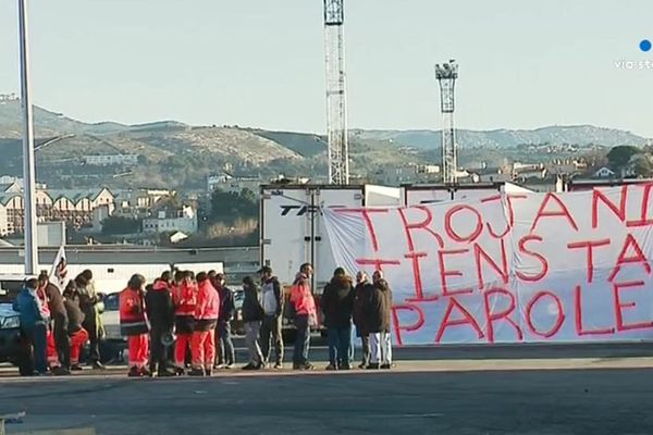 Les grévistes demandent aux dirigeants de Corsica Linea de revenir autour de la table