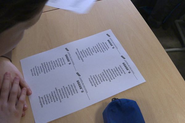 Au collège Édouard Lucas à Amiens, les élèves de 6e et de 5e sont repartis en groupes de niveau pour le soutien et l'approfondissement en français et en maths.