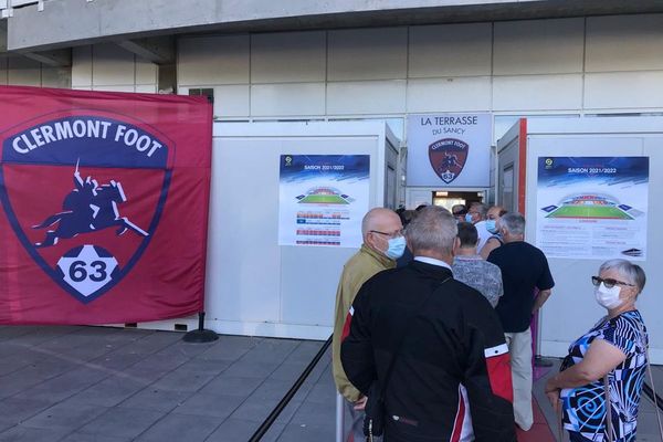 La campagne d'abonnements au Clermont Foot s'est terminée vendredi 16 juillet, avec un nombre record d'abonnés.