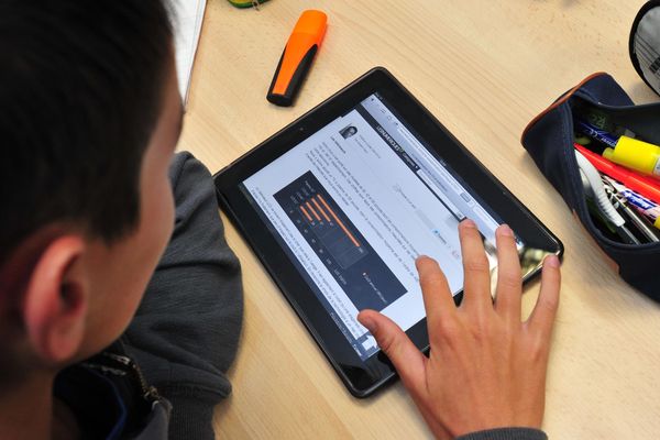 Les outils numériques sont de plus en plus utilisés au collège et au lycée. Photo d'illustration.