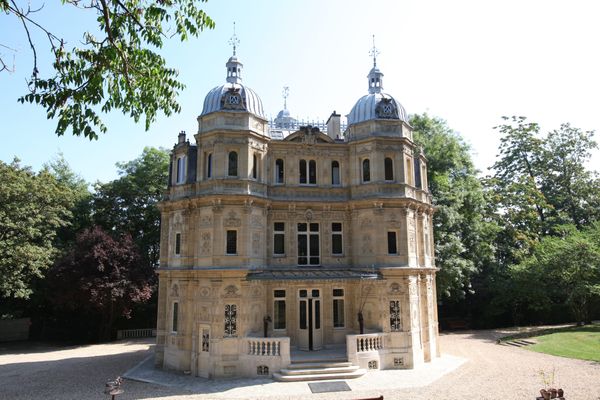 Vue du château de Monte-Cristo construit en 1846 par Alexandre Dumas à Port-Marly