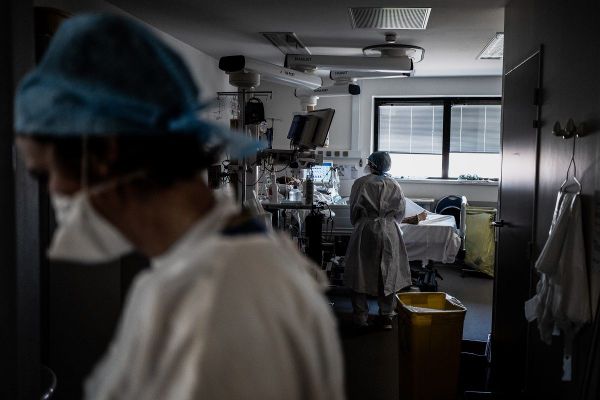 Au centre hospitalier de Moulins-Yzeure, les visites sont interdites dès ce mardi 22 septembre en raison de la découverte de 13 cas de coronavirus COVID 19. (Photo d'illustration)