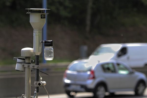 Un capteur qui permet de mesurer la qualité de l'air. Selon Atmo-Occitanie, deux départements d'Occitanie devraient être touchés par la pollution à l'ozone aujourd'hui : la Haute-Garonne et les Hautes-Pyrénées.