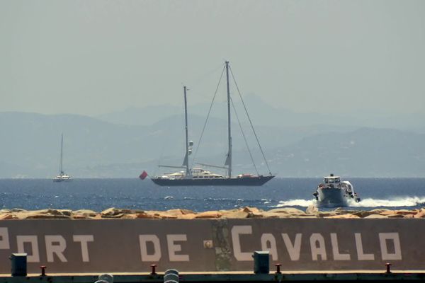 La convention de gestion entre la commune de Bonifacio et la Société du port de Cavallo arrive à expiration en 2026. À partir de cette date, la mairie devrait récupérer l'administration de la structure.