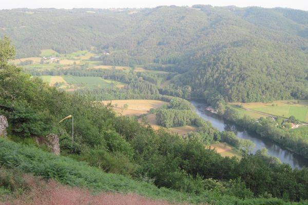 Site gaulois du Puy du Tour (vallée de la Dordogne)