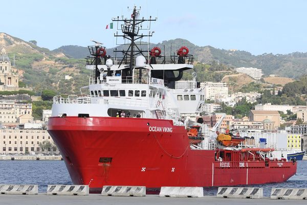 L'Ocean Viking arrivant dans le port de Messina en Italie en septembre dernier.