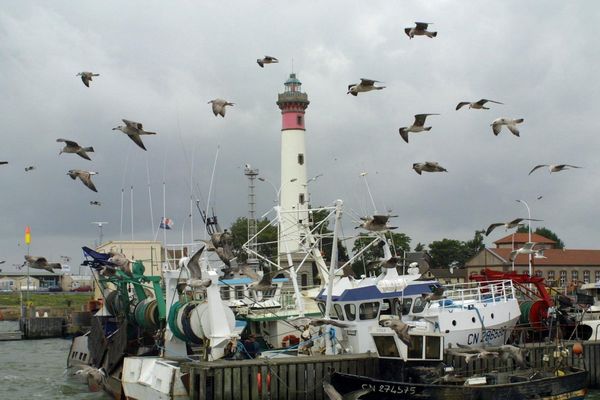 Le phare de Ouistreham sera gravi par les pompiers du Calvados pour le Téléthon