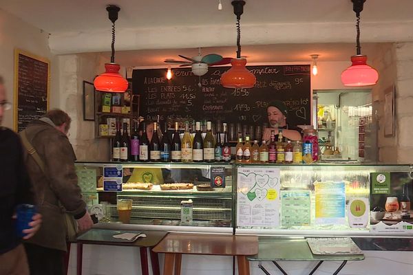 PrioriTerre à Avignon : cuisiner 100% bio et le plus possible local dans un restaurant à voir samedi 8 février 2020 sur France 3 Provence-Alpes et dimanche 9 février sur France 3 Côte d'Azur. 