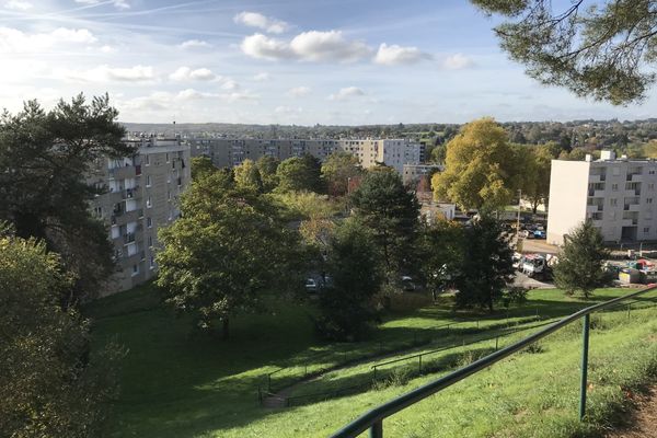 Le Val de L'Aurence Sud, vu du Boulevard du Mas Bouyol