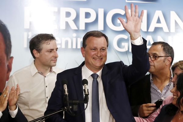 Louis Aliot (Rassemblement national) devance le maire sortant Jean-Marc Pujol (53,09% contre 46,91%).