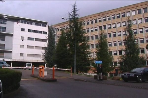 Les personnels de l'hôpital d'Aubenas devraient avoir droit à cette reconnaissance pour leur lutte contre le Coronavirus