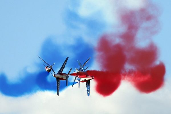 La patrouille de France fait son show aux Rencontres aéronautiques et spatiales de Gimont ce dimanche 4 octobre 2015