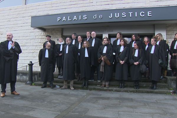 Les Avocats S'orientent Vers Une Grève Dure Pour Défendre Leur Régime ...