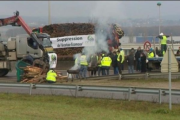 Le barrage des routiers contre l'éco-taxe à Vesoul