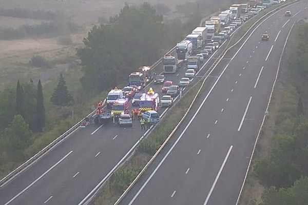 Un accident s'est produit ce vendredi 30 août à 4h20 sur l'autoroute A 61  au niveau de la sortie n° 25 de Lézignan en direction de Toulouse. La circulation est interrompue. Tous les véhicules doivent emprunter cette sortie. L’entrée est interdite à tous à ce même niveau.