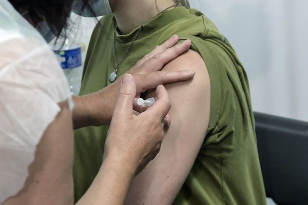 Les équipes du CHU de Toulouse ont démontré que les patients transplantés et dialysés sont plus protégés de la Covid 19 avec trois doses de vaccins.