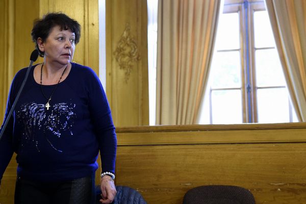 Sylvie Leclerc dans le box des accusés à la cour d'assises de Meurthe-et-Moselle.