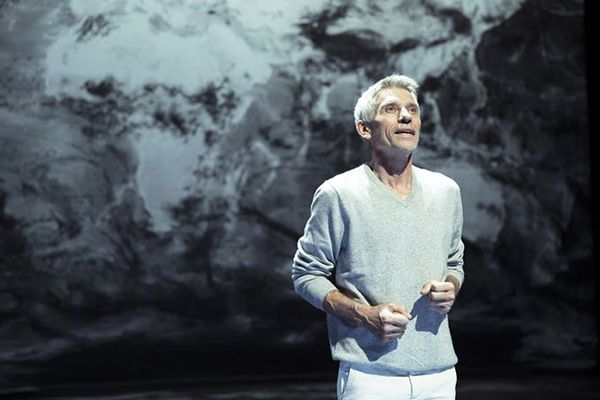 Je parle a un homme qui ne tient pas en place sera sur la scène du Théâtre de la Passerelle de Gap les 10 et 11 mars prochains. 