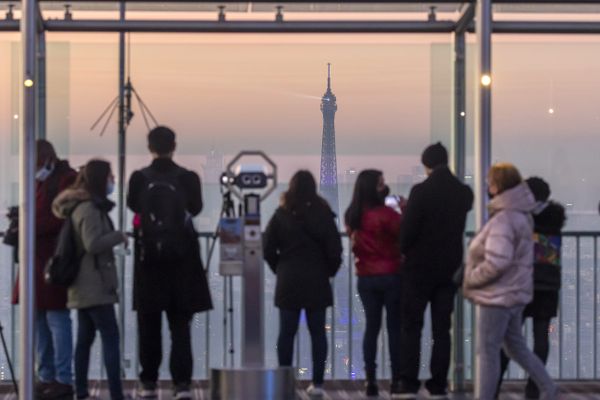 La terrasse de la tour Montparnasse a de nouveau rouvert ses portes depuis le 14 juillet.