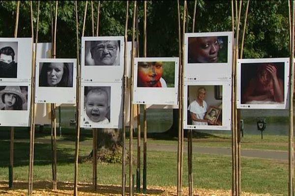 L’été des Portraits a lieu tous les deux ans dans la petite ville de Bourbon-Lancy, en Saône-et-Loire