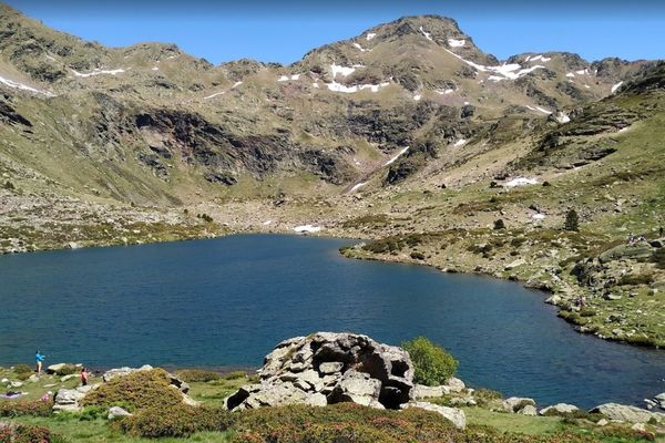 Les lacs de Tristaina (Andorre) sont à proximité de la frontière française.  