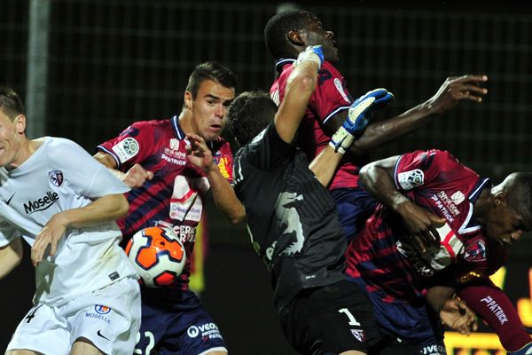 Le Clermont Foot a concédé un nouveau match nul, le troisième de la saison, lors de la 7ème journée de Ligue 2 contre Metz (0-0), le 20 septembre 2013 au Stade Montpied. 