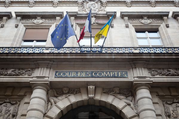 Un rapport de la Cour des Comptes suggère la suppression de 100 000 postes dans les collectivités territoriales