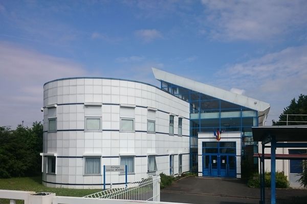 Le collège Louise Michel de Lussac-les-Châteaux