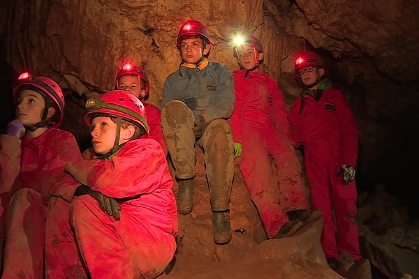 La spéléologie au programme de ces élèves de sixième