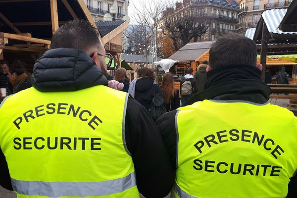 Grenoble a choisi de ne pas céder, en renforçant les moyens de sécurité 