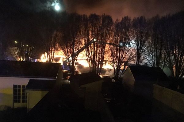 Incendie au gymnase de La Briqueterie au Mans, dans la nuit du 28 au 29 mars 2018