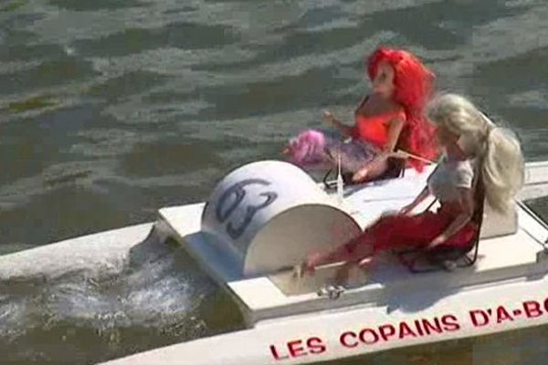 A Cournon d'Auvergne, les Barbies sont à l'eau. Le rassemblement du club des maquettistes a séduit le public.