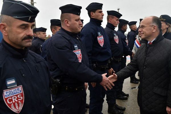 Bernard Cazeneuve à Calais ce mercredi.