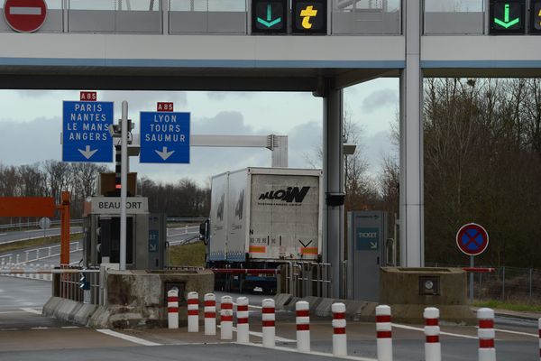 Deux accidents ce lundi matin sur l'A85. La circulation est rétablie