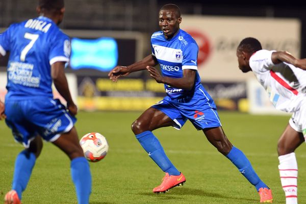 Cette victoire face à Ajaccio permet aux Niortais de se hisser à la 16e place du classement de L2.