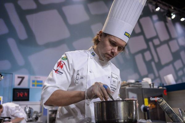 Le chef suédois Tommy Myllymaki concourt pour le Bocuse d'Or Europe. La compétition s'est déroulée à Stockholm. (Mai 2014)