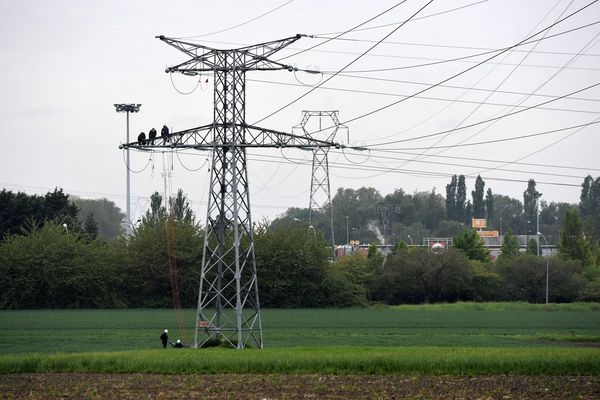 Une ligne à haute tension