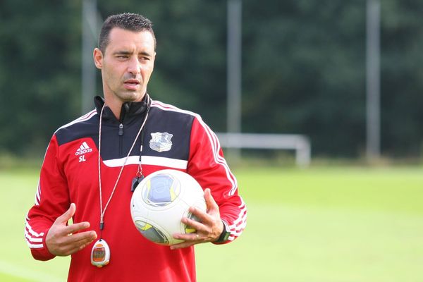 Olivier Echouafni en septembre 2013 lors de son arrivée au club d'Amiens SC