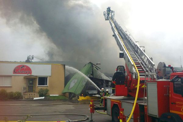 Le bâtiment de 2000 m² s'est effondré sous l'effet de la chaleur