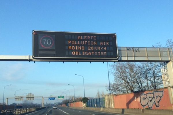 La vitesse sur le périphérique toulousain est limitée à 70 km/heure.