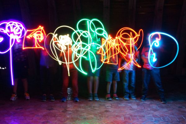 Un atelier de Light-Painting au château de Biron, en Dordogne.