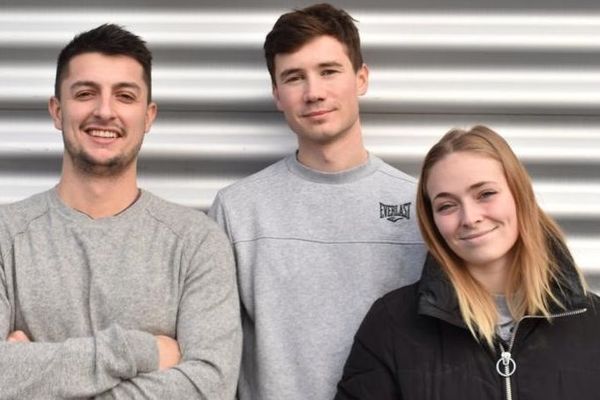 Eloi, Richard et Esther se sont associés pendant la crise sanitaire pour créer leur distillerie dans le 8ème arrondissement