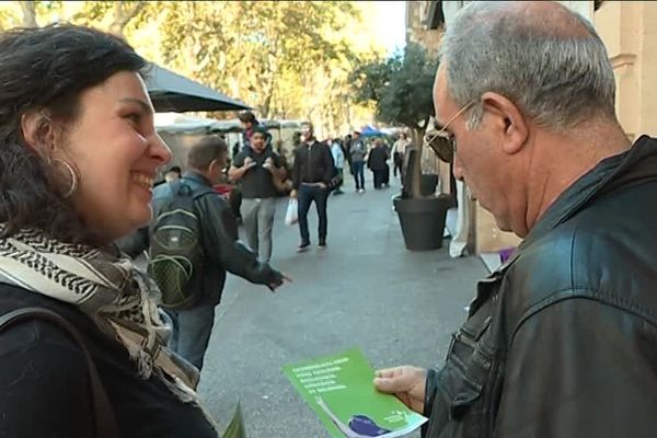 Opération tractage pour Archipel citoyen à Toulouse