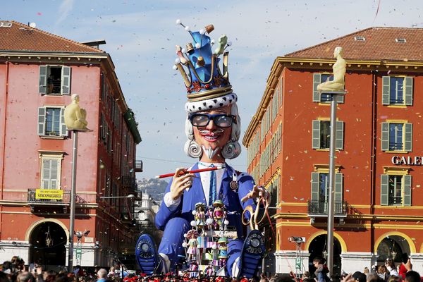 La dernière sortie du carnaval de Nice est suspendue a annoncé Christian Estrosi. 