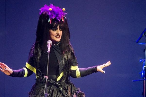 La chanteuse allemande Nina Hagen qui a fêté ses 60 ans le 11 mars dernier, sur scène à Berlin, en janvier 2015.