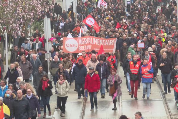 Manifestet oa bet adarre e Brest d'ar sadorn 11 a viz Meurzh.