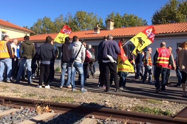 Une centaine de cheminots exigent le maintien de la gare de triage à Nîmes