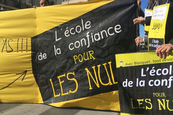 A Marseille, les enseignants sont en grève ce jeudi 4 avril contre le projet de loi Blanquer
